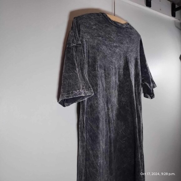 Distressed "WORLD TOUR" black grey grunge‎ shirt dress or nighty oversized - Picture 2 of 8